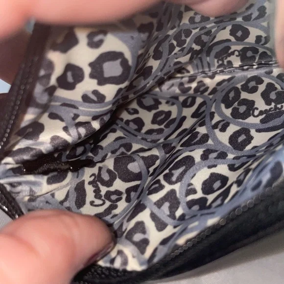 Coach Poppy Y2K Graffiti Script Leather Wristlet / Small Zip Pouch - Picture 6 of 10